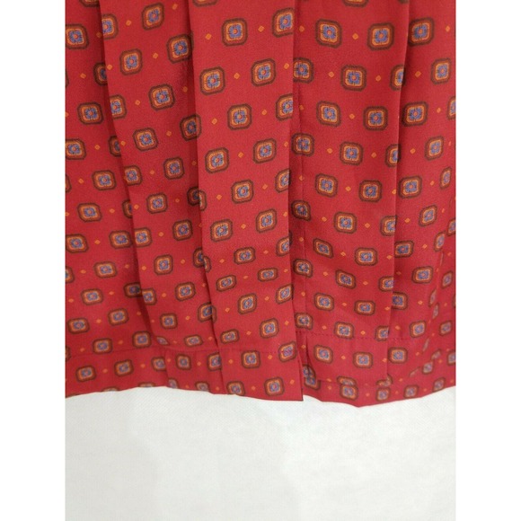 Alfred Dunner Pleat Front Secretary Blouse Red 12 - Picture 5 of 9